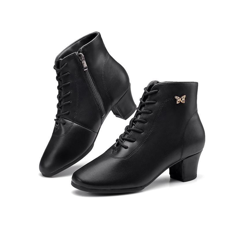 Женские туфли для танцев из мягкой кожи с высоким берцем и низким каблуком для бальных танцев осень/зима 37
Женские туфли для танцев из мягкой кожи с высоким берцем и низким каблуком для бальных танцев осень/зима 37