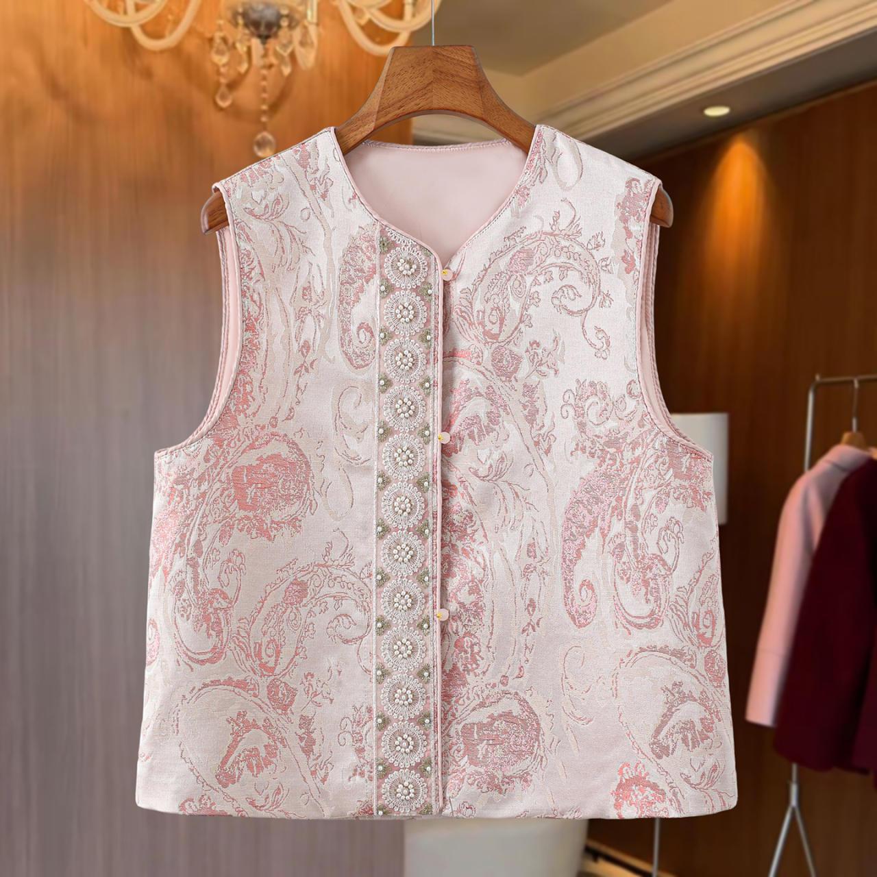 Chinese Style Spring Vest for Middle-aged and Elderly Women with Frog Button Design L - 120-150 jin рожевий
Chinese Style Spring Vest for Middle-aged and Elderly Women with Frog Button Design L - 120-150 jin рожевий