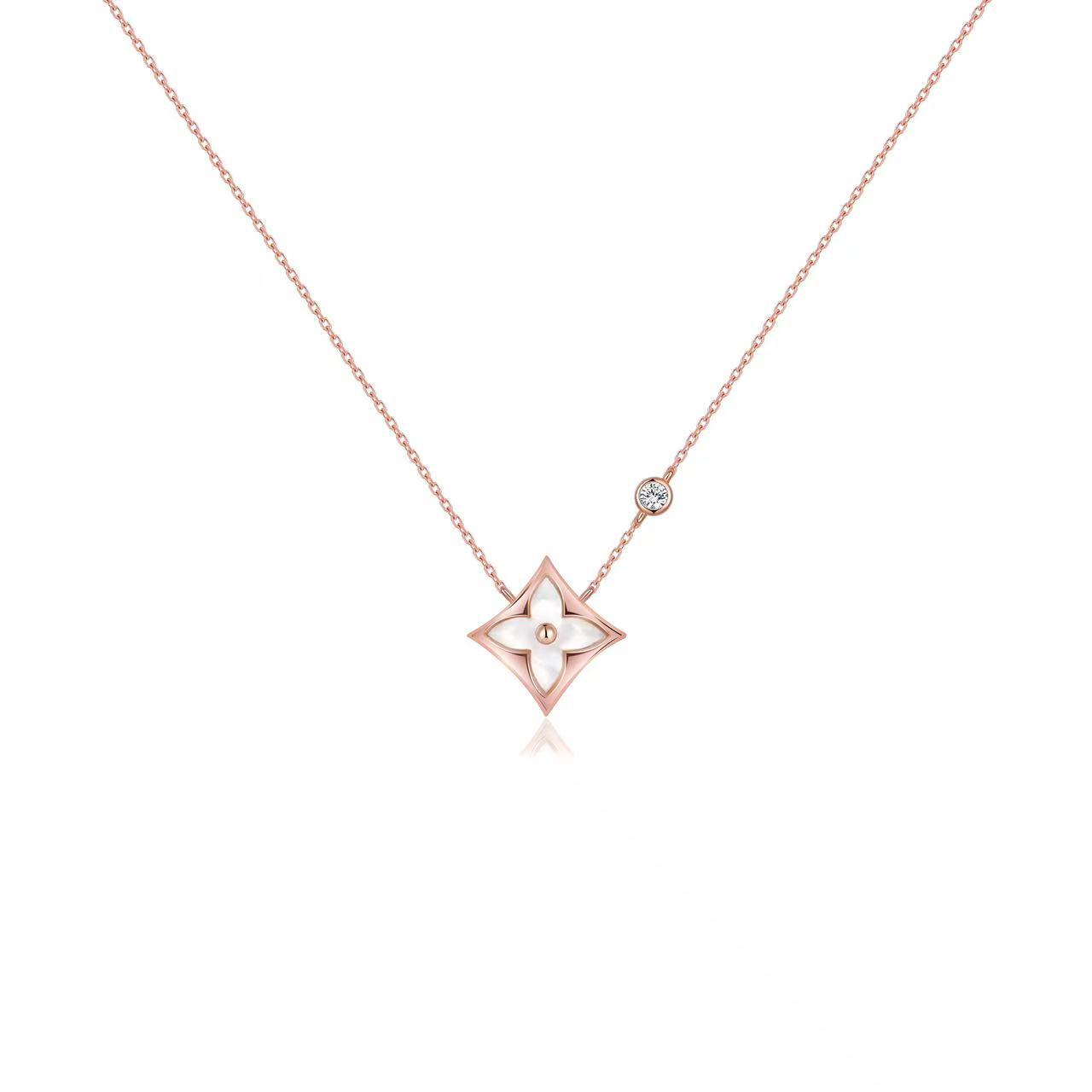 Diamond Four-Leaf Clover Necklace with Gold-Plated Nickel Silver, Mother-of-Pearl Pendant, Luxurious Clavicle Chain for Girls рожевий колір золота
Diamond Four-Leaf Clover Necklace with Gold-Plated Nickel Silver, Mother-of-Pearl Pendant, Luxurious Clavicle Chain for Girls рожевий колір золота