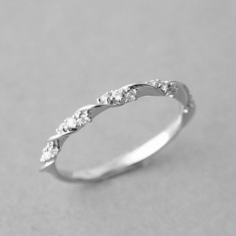 Huitan Delicate Thin Rings for Women Fancy Twist Design Fashion Versatile Female Accessories with Shiny CZ Gift 2021 Hot Zircon 6
Huitan Delicate Thin Rings for Women Fancy Twist Design Fashion Versatile Female Accessories with Shiny CZ Gift 2021 Hot Zircon 6