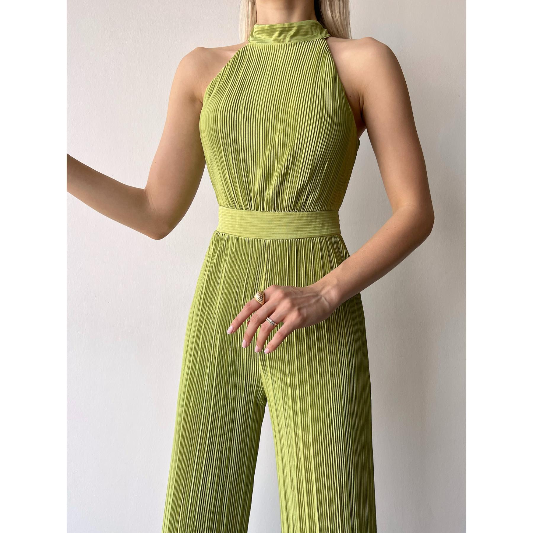 Складные женские комбинезоны
Складные женские комбинезоны