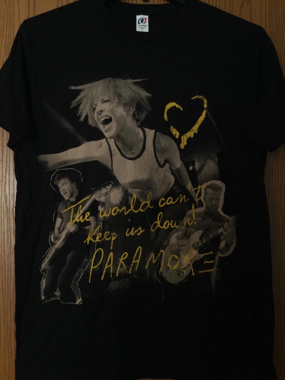 Paramore - “The World Can’t Keep Us Down” - Black Shirt - L - Optima 4XL
Paramore - “The World Can’t Keep Us Down” - Black Shirt - L - Optima 4XL