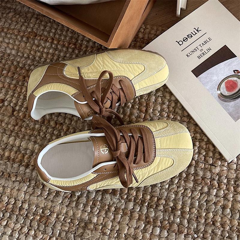 Серебристые ретро балетки на плоской подошве, немецкие тренировочные туфли, женские новые весенние универсальные легкие спортивные туфли с мягкой подошвой 40 жёлтый
Серебристые ретро балетки на плоской подошве, немецкие тренировочные туфли, женские новые весенние универсальные легкие спортивные туфли с мягкой подошвой 40 жёлтый