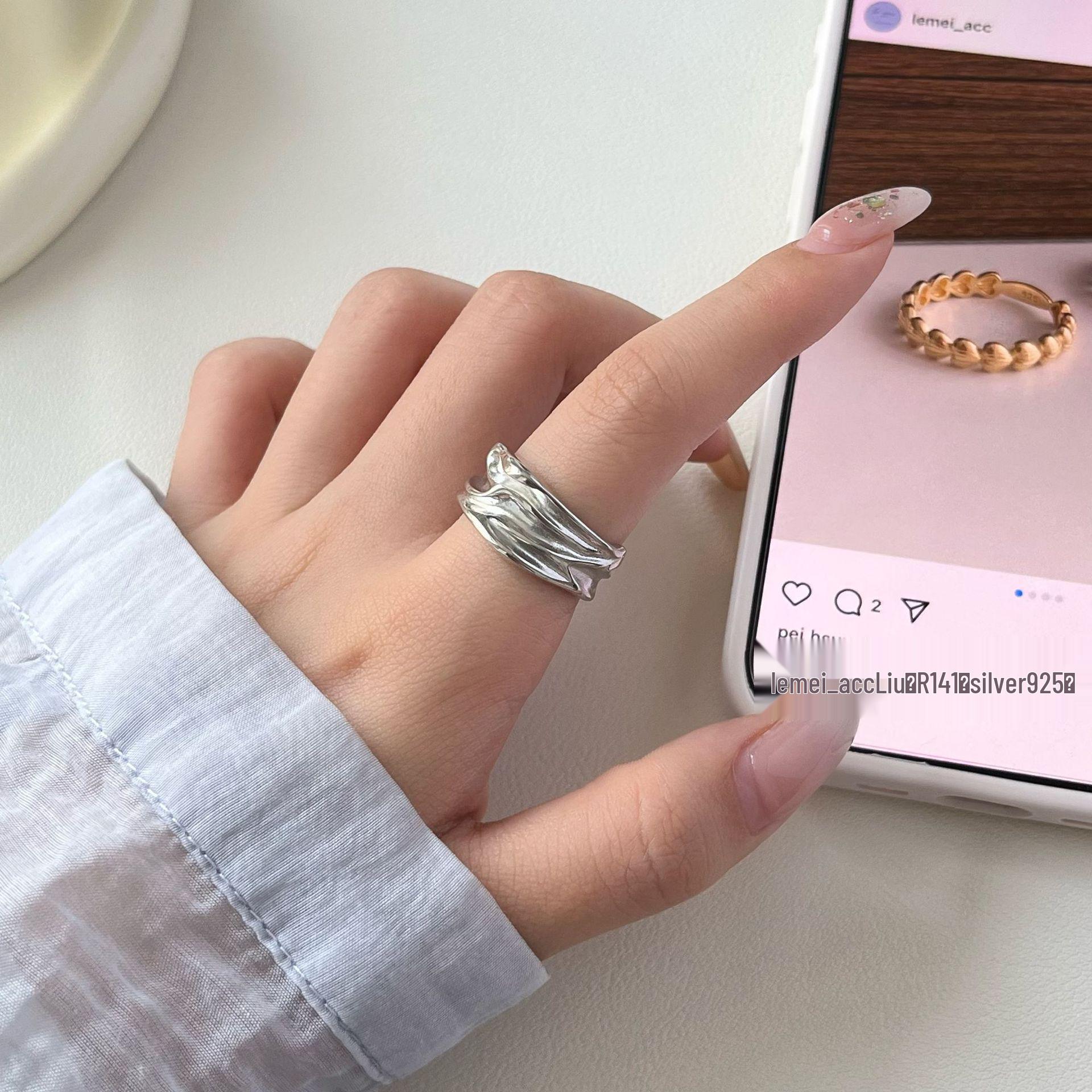 Wide Band Women s Ring: Irregular Lava Texture, Minimalist Niche Design, Heavy Texture, Adjustable Open Ring Adjustable Open
Wide Band Women s Ring: Irregular Lava Texture, Minimalist Niche Design, Heavy Texture, Adjustable Open Ring Adjustable Open