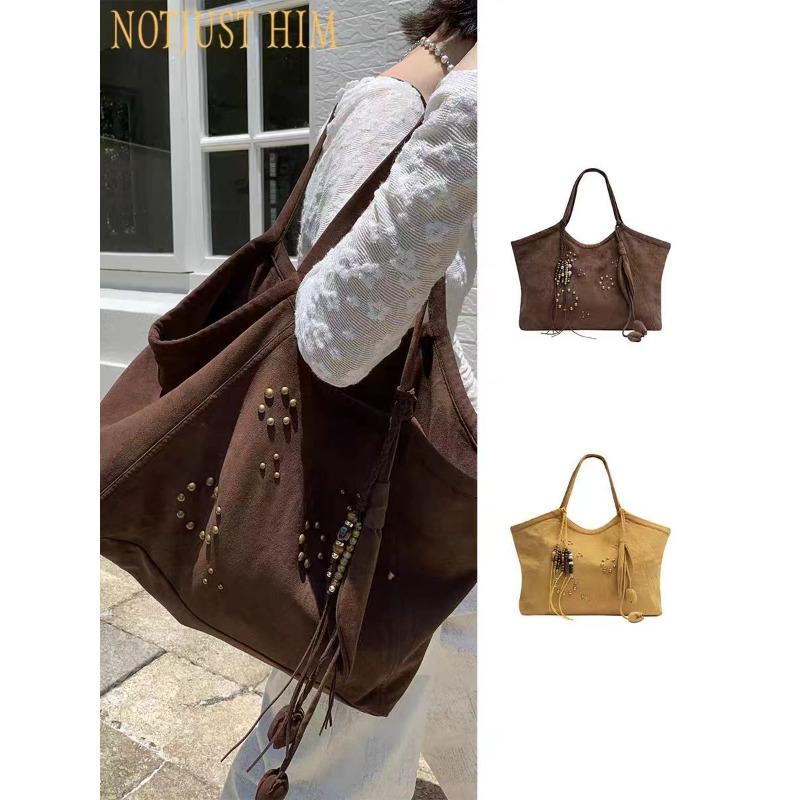 Lazy style suede messenger tote bag minimalist retro large capacity handbag foreign style underarm bag
Lazy style suede messenger tote bag minimalist retro large capacity handbag foreign style underarm bag