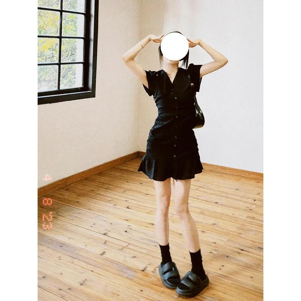 Платье в стиле ретро с оборками и V-образным вырезом, с мелким цветочным принтом, женское, летнее, новое, с плиссировкой на талии, темпераментное, короткое XL- (recommended 110-60kg)
Платье в стиле ретро с оборками и V-образным вырезом, с мелким цветочным принтом, женское, летнее, новое, с плиссировкой на талии, темпераментное, короткое XL- (recommended 110-60kg)