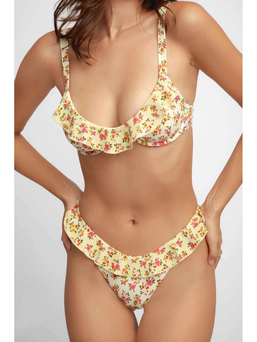 Корейский купальник бикини с цветочным принтом и оборками - Раздельный купальник высокого класса для пляжа, отпуска и горячих источников Small
Корейский купальник бикини с цветочным принтом и оборками - Раздельный купальник высокого класса для пляжа, отпуска и горячих источников Small