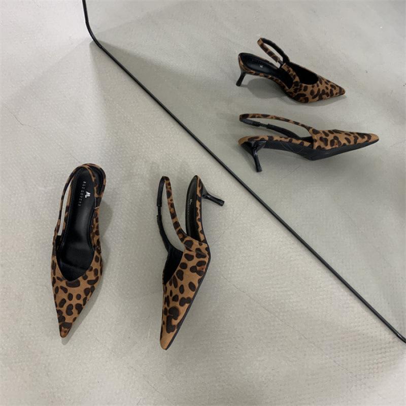 2025 pure desire Spice Girl style~ niche leopard print pointed head thin heel empty single shoes elegant temperament bag head sandals 39
2025 pure desire Spice Girl style~ niche leopard print pointed head thin heel empty single shoes elegant temperament bag head sandals 39