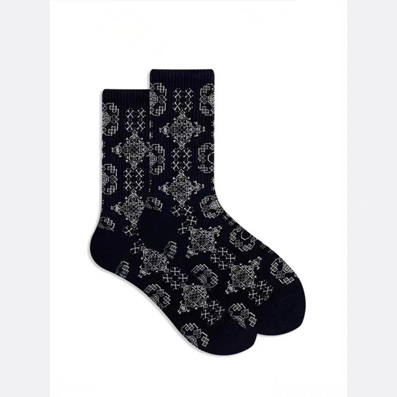 Trendy Brand Af1 Air Force No. 1 Black And White Silk Socks Sports Cotton Socks Street Skateboarding Hip-Hop Mid-Tube Socks One size fits all чорний
Trendy Brand Af1 Air Force No. 1 Black And White Silk Socks Sports Cotton Socks Street Skateboarding Hip-Hop Mid-Tube Socks One size fits all чорний