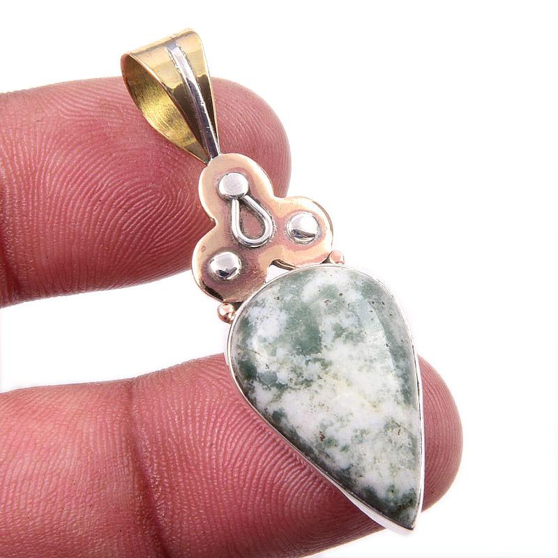 Natural Green Dendrite Opal Gemstone 925 Solid Silver TwoTone Pendant 1.75 F5y68
Natural Green Dendrite Opal Gemstone 925 Solid Silver TwoTone Pendant 1.75 F5y68
