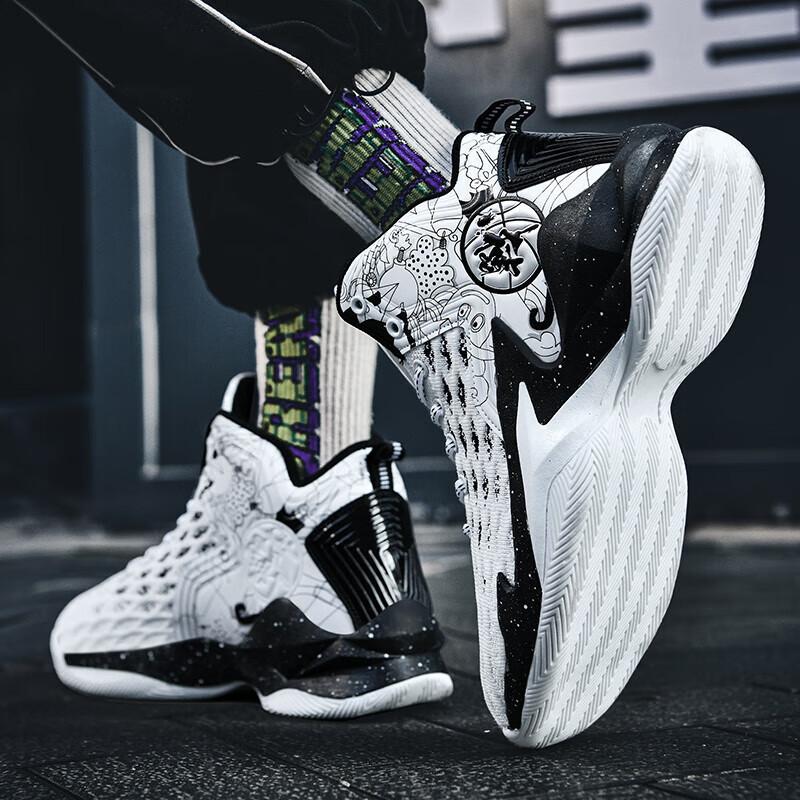 Practical high-top basketball shoes for men and women, lightweight mesh breathable student training shoes, shock-absorbing, non-slip and wear-re 35
Practical high-top basketball shoes for men and women, lightweight mesh breathable student training shoes, shock-absorbing, non-slip and wear-re 35