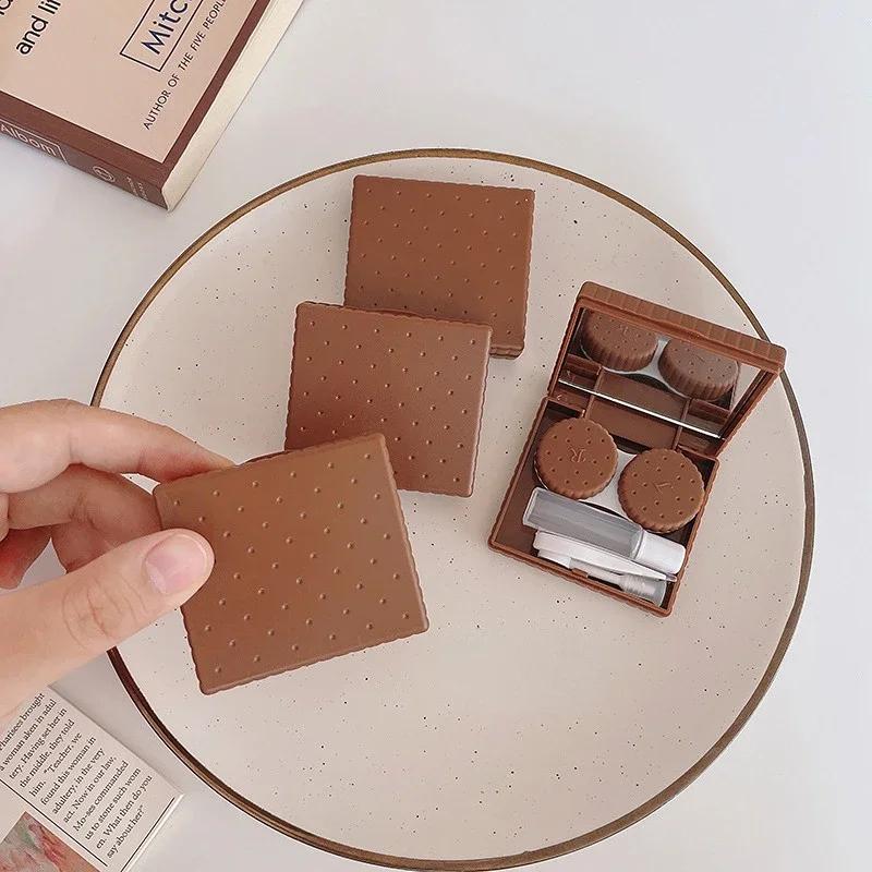 Chocolate Girls Cute Mini Contact Lens Case Box Mirror Womens Portable Eyes Contact Lens Container Cookies Travel Accessories
Chocolate Girls Cute Mini Contact Lens Case Box Mirror Womens Portable Eyes Contact Lens Container Cookies Travel Accessories