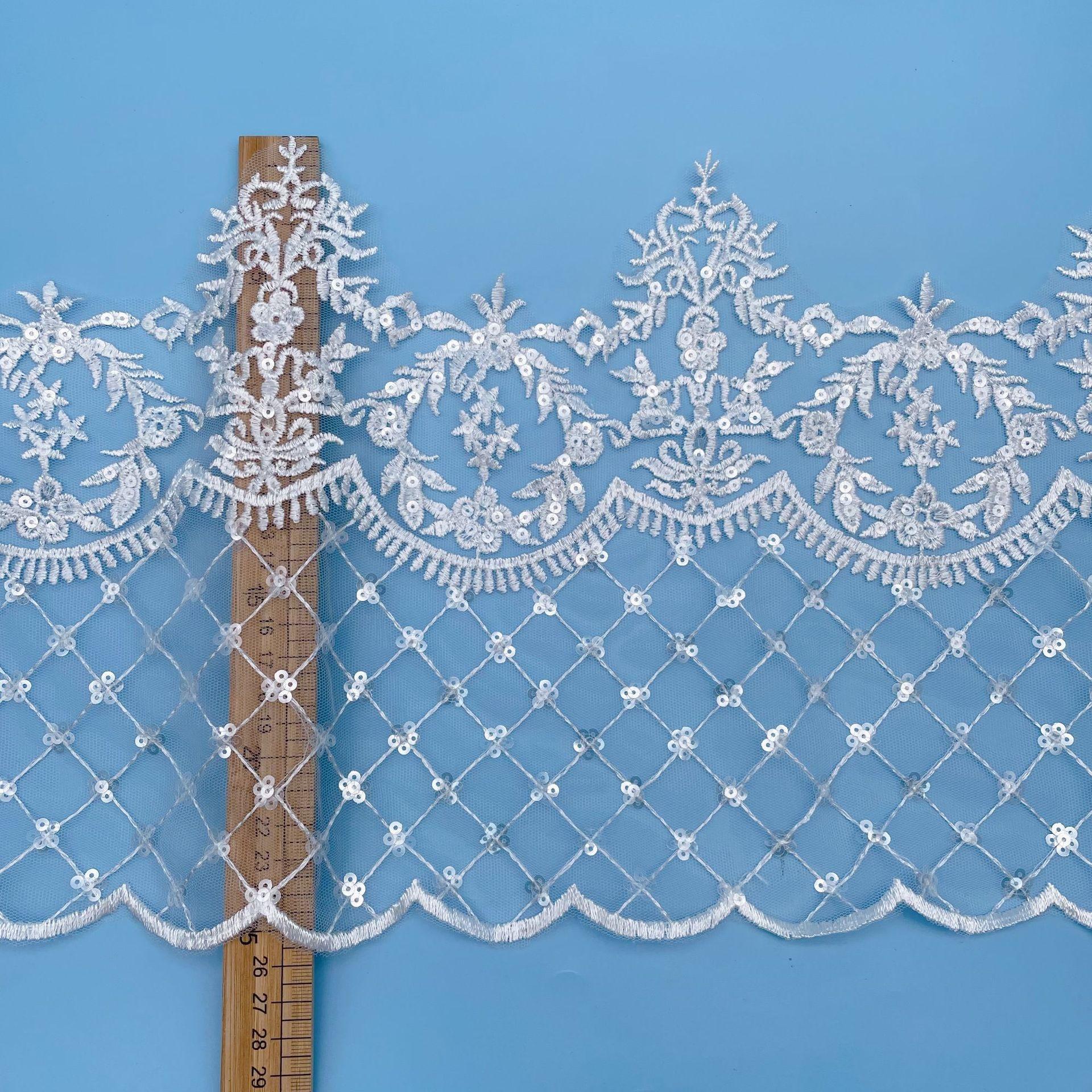 Сетчатая вышивка Ширина 25 см Клетчатые бусины Пайетки Вышивка Платье Декоративное кружево Аксессуары Пайетки Кружево This leucorrhea sequins/width about 25CM
Сетчатая вышивка Ширина 25 см Клетчатые бусины Пайетки Вышивка Платье Декоративное кружево Аксессуары Пайетки Кружево This leucorrhea sequins/width about 25CM