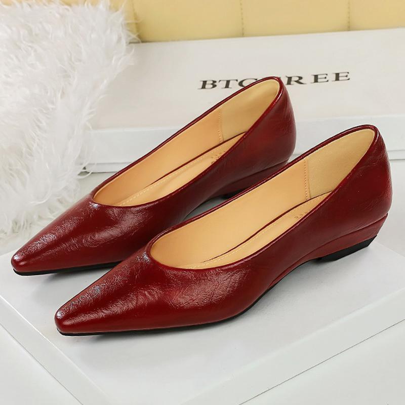 BIGTREE Shoes Low heeled women s shoes wedge heels pointed tip Ladies shoes Commuting professional Women shoes 5 color Low heels 35
BIGTREE Shoes Low heeled women s shoes wedge heels pointed tip Ladies shoes Commuting professional Women shoes 5 color Low heels 35