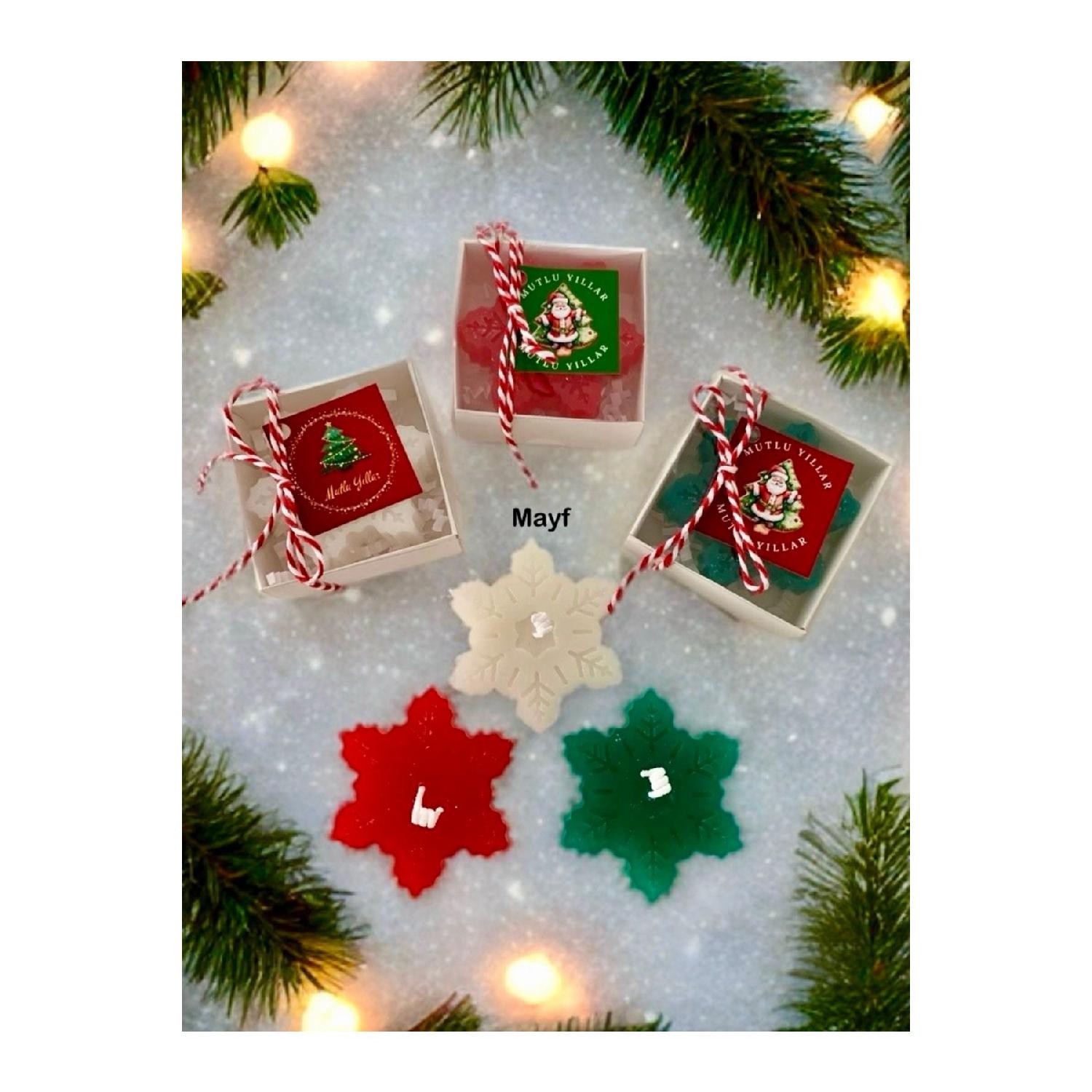 3-piece Snowflake New Year s Gift Decorative Candle Set Boxed Decorated Red Green White Snowflake чистый
3-piece Snowflake New Year s Gift Decorative Candle Set Boxed Decorated Red Green White Snowflake чистый