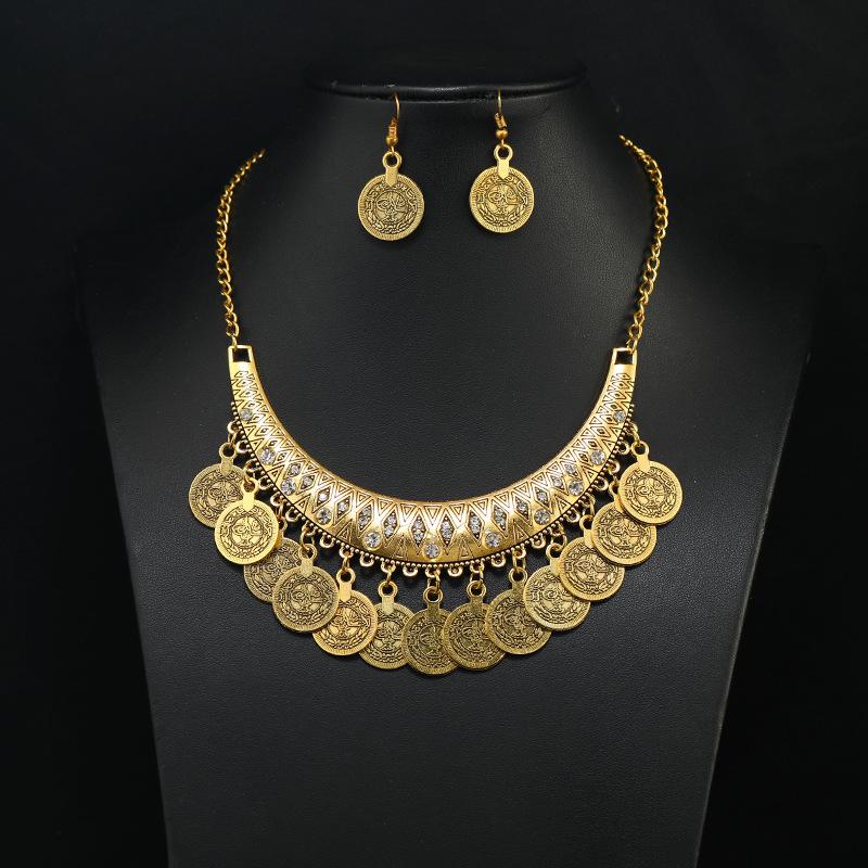 Vintage Gold Coin Tassel Necklace Female Bohemian Clavicle Chain Pendant with Accessories
Vintage Gold Coin Tassel Necklace Female Bohemian Clavicle Chain Pendant with Accessories