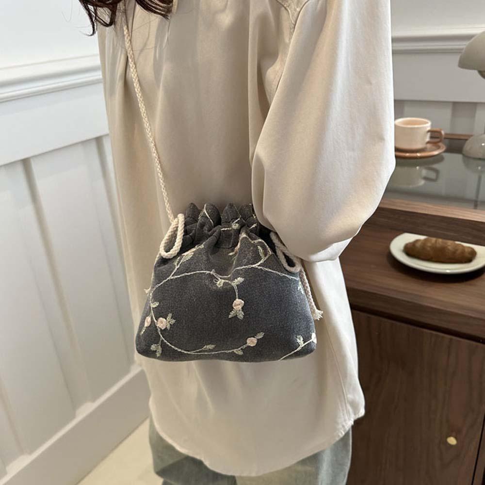 Hanfu Accessories Crossbody Drawstring Bag Breathable Chinese Bundle Pocket Cloth Pouch Festival чорний
Hanfu Accessories Crossbody Drawstring Bag Breathable Chinese Bundle Pocket Cloth Pouch Festival чорний