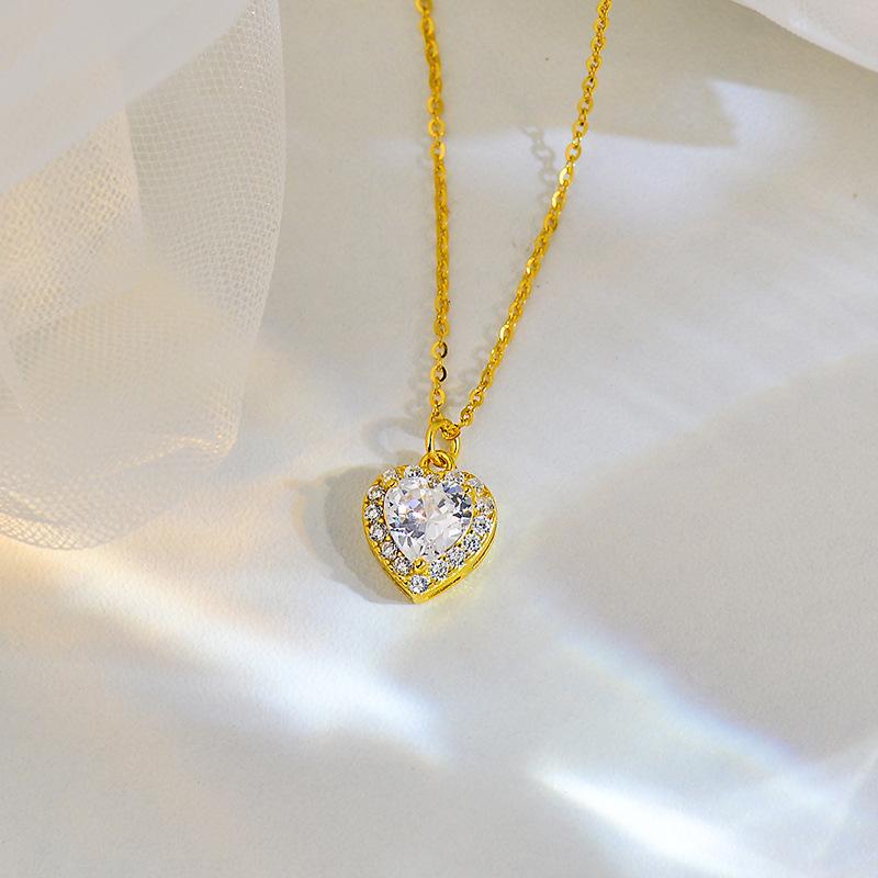 Ожерелье с бриллиантами в форме сердца из циркония, легкая роскошная нишевая дизайнерская цепочка в форме сердца для женщин
Ожерелье с бриллиантами в форме сердца из циркония, легкая роскошная нишевая дизайнерская цепочка в форме сердца для женщин