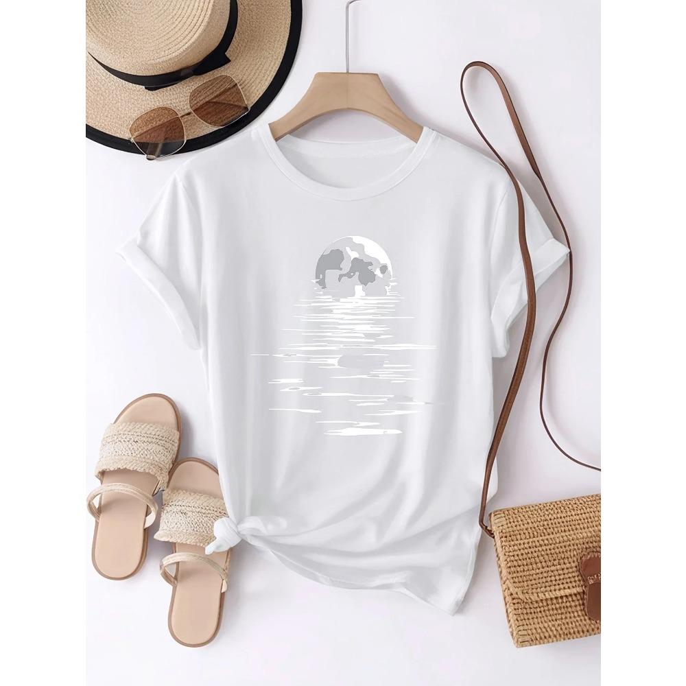 Women s T-shirt with A Printed Pattern The Bright Moon Rises Over The Sea ,Summer Comfortable Fabric Casual Short-Sleeve Tops S
Women s T-shirt with A Printed Pattern The Bright Moon Rises Over The Sea ,Summer Comfortable Fabric Casual Short-Sleeve Tops S