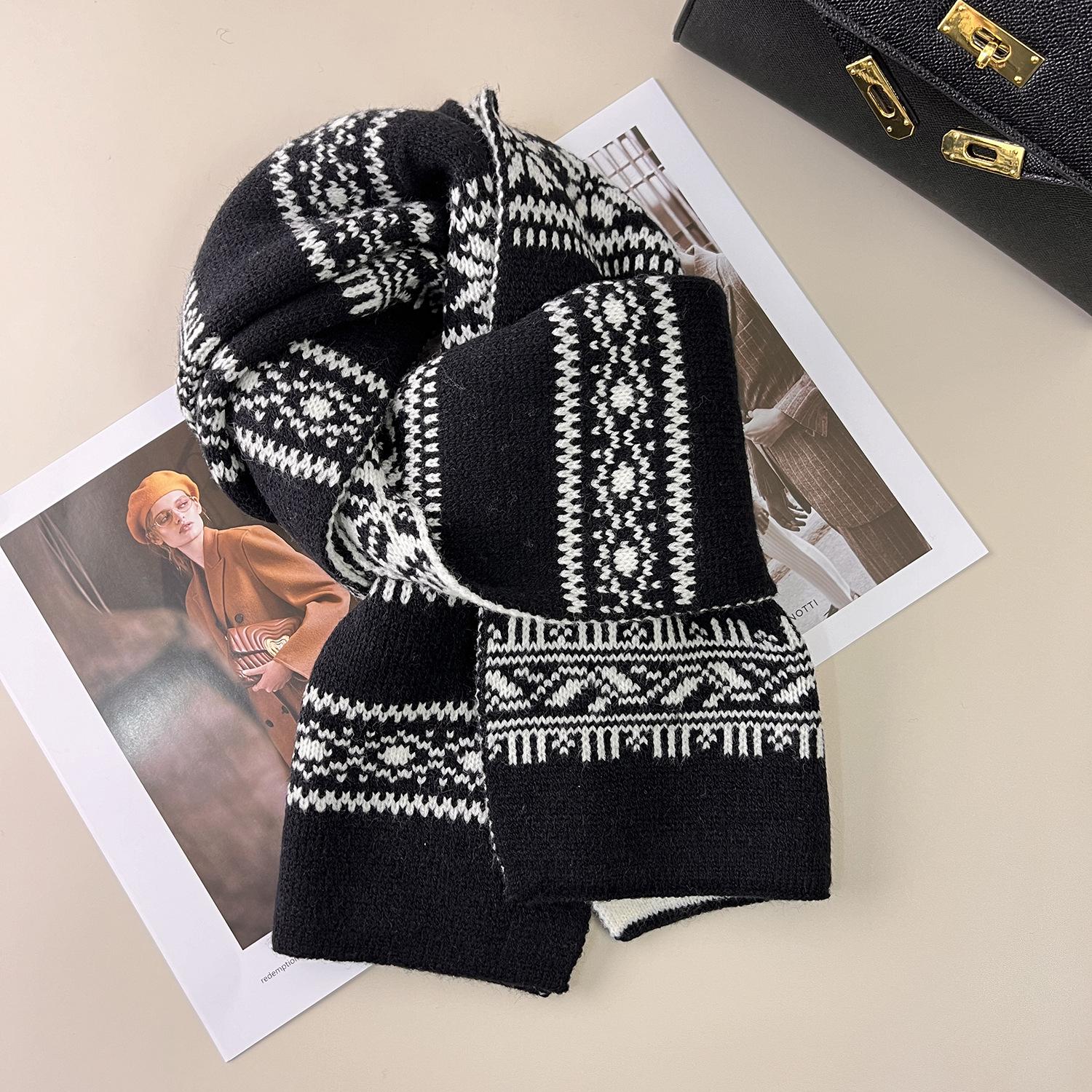 Women s Wool-Blend Snowflake Knitted Scarf - Thick Warm Snood for Autumn/Winter 2025 27x170 CM
Women s Wool-Blend Snowflake Knitted Scarf - Thick Warm Snood for Autumn/Winter 2025 27x170 CM