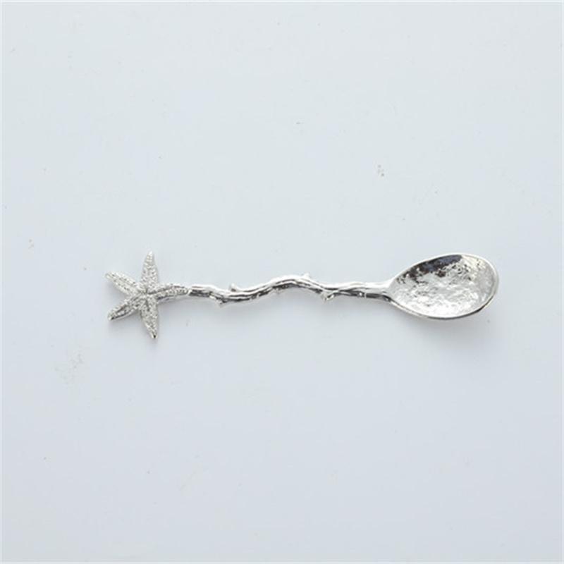 Vintage Coffee Spoon Zinc Alloy Elegant Carved Spoon Tail Convenient Cleaning Comfortable Durable Kitchen Bar Coffee Spoon
Vintage Coffee Spoon Zinc Alloy Elegant Carved Spoon Tail Convenient Cleaning Comfortable Durable Kitchen Bar Coffee Spoon