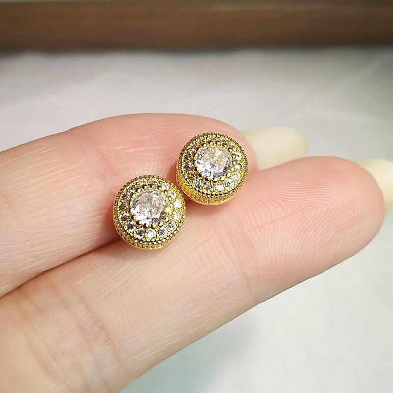Copper Inlaid Super Flash Round Zircon Full Diamond Stud Earrings Women S Light Luxury And Elegant Temperament White Diamond Earrings
Copper Inlaid Super Flash Round Zircon Full Diamond Stud Earrings Women S Light Luxury And Elegant Temperament White Diamond Earrings