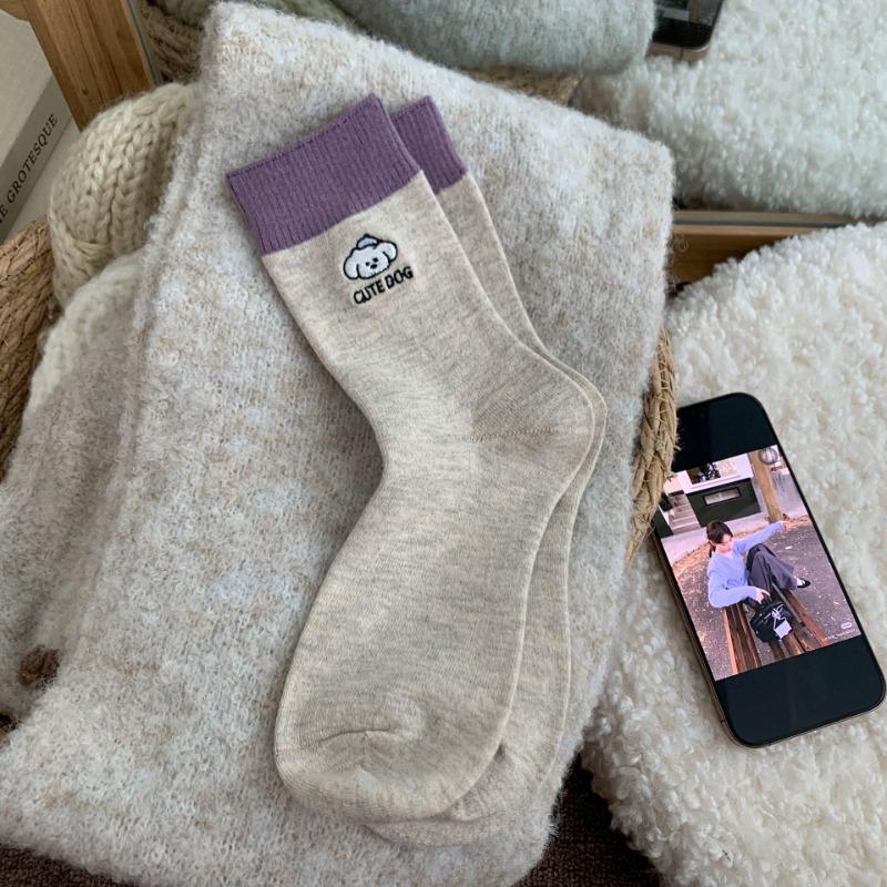 Женские осенние простые мультяшные носки средней длины с вышивкой собаки в сочетающейся цветовой гамме 1 pair
Женские осенние простые мультяшные носки средней длины с вышивкой собаки в сочетающейся цветовой гамме 1 pair