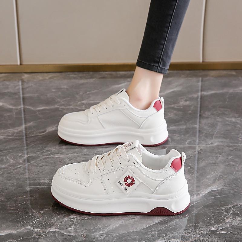 Женские кроссовки для сноуборда 2025 года, новая мода, универсальная спортивная и повседневная обувь, белые туфли на платформе, трендовые звезды те же 35
Женские кроссовки для сноуборда 2025 года, новая мода, универсальная спортивная и повседневная обувь, белые туфли на платформе, трендовые звезды те же 35