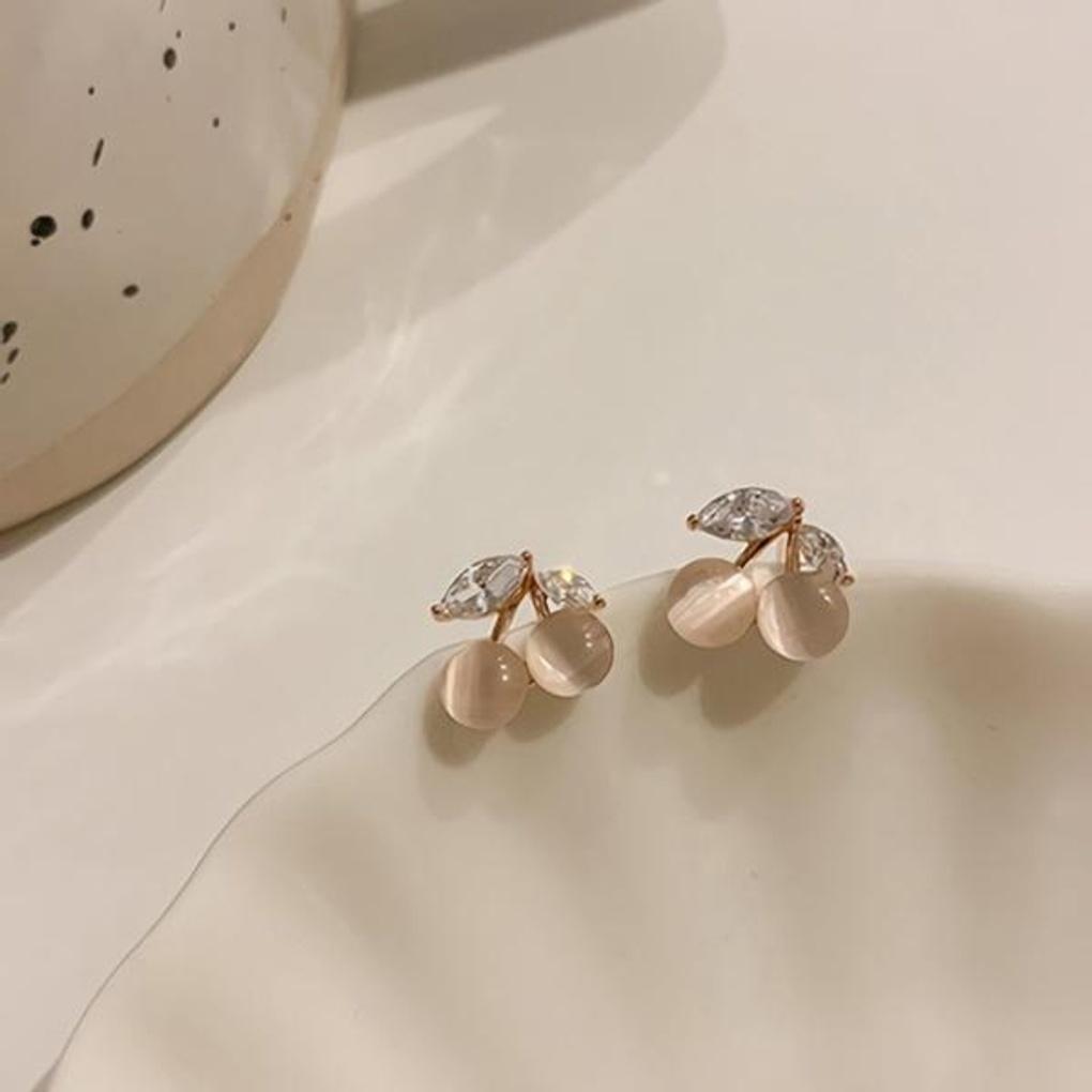 Women s Daily Accessory Sari Cherish Peach Earrings
Women s Daily Accessory Sari Cherish Peach Earrings