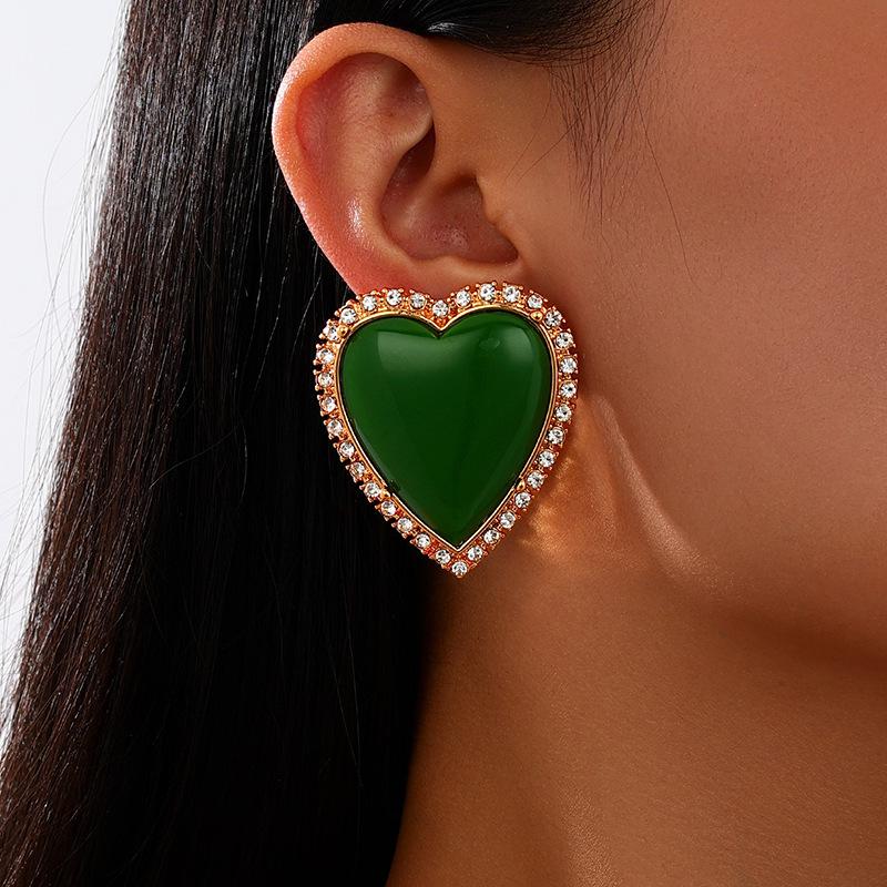 Retro European American Style Red & Green Heart Rhinestone Cross Earrings for Women зелений
Retro European American Style Red & Green Heart Rhinestone Cross Earrings for Women зелений