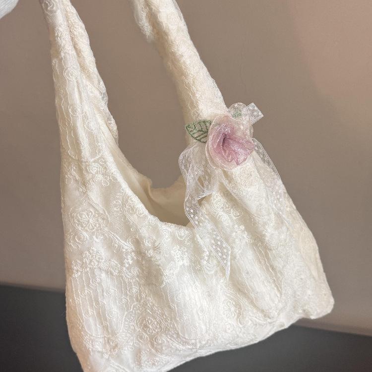 Весенне-летняя новая маленькая свежая холщовая сумка с кружевными цветами, нежный отпускной ветер, большая вместимость, на плечо, сумка-тоут белый
Весенне-летняя новая маленькая свежая холщовая сумка с кружевными цветами, нежный отпускной ветер, большая вместимость, на плечо, сумка-тоут белый