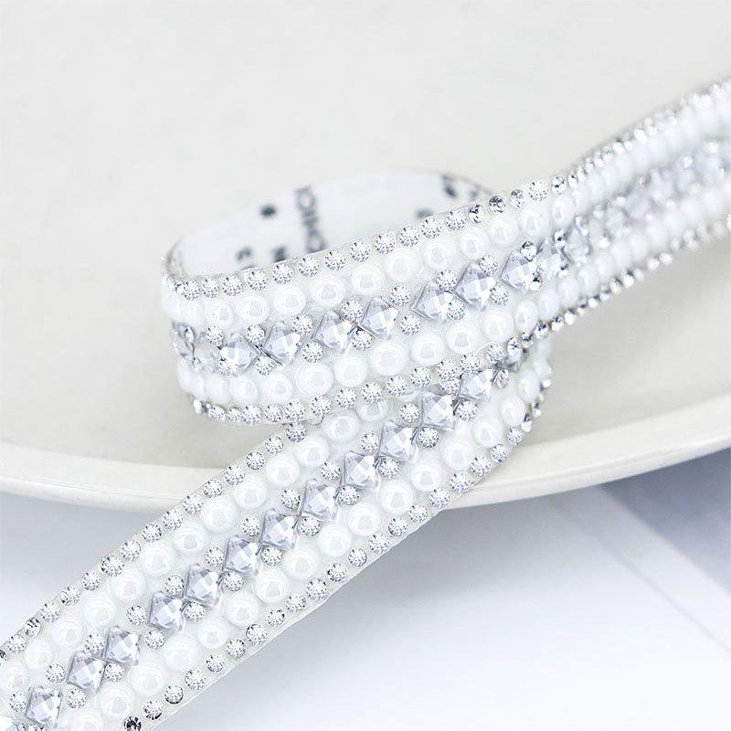 Самоклеящиеся полоски из жемчуга и страз-бриллиантов для украшений и одежды своими руками 40cm with Double-sided Tape
Самоклеящиеся полоски из жемчуга и страз-бриллиантов для украшений и одежды своими руками 40cm with Double-sided Tape