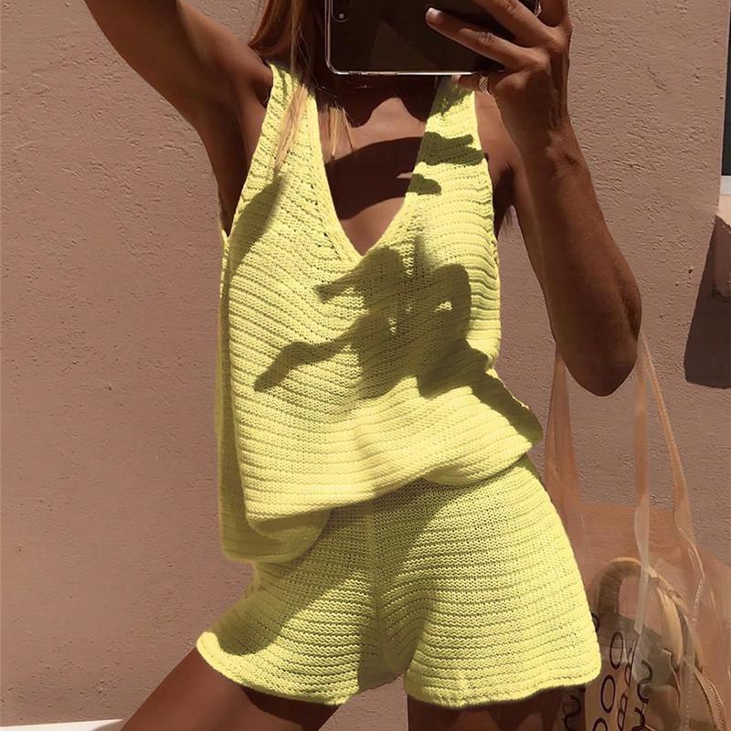 Women s V-neck Sleeveless Top and Shorts 2pc Set Spring Summer Hollow Knitted Beach Suit Simple Solid Color Casual Loose Outfit XL жовтий
Women s V-neck Sleeveless Top and Shorts 2pc Set Spring Summer Hollow Knitted Beach Suit Simple Solid Color Casual Loose Outfit XL жовтий