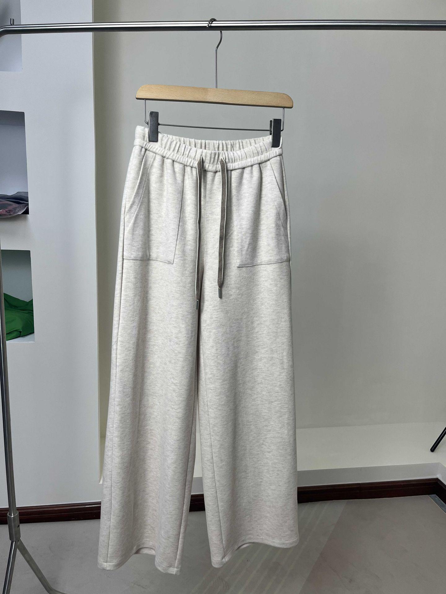 Women s Casual Fleece-Lined Wide-Leg Autumn Pants Extra Large какао кольору
Women s Casual Fleece-Lined Wide-Leg Autumn Pants Extra Large какао кольору