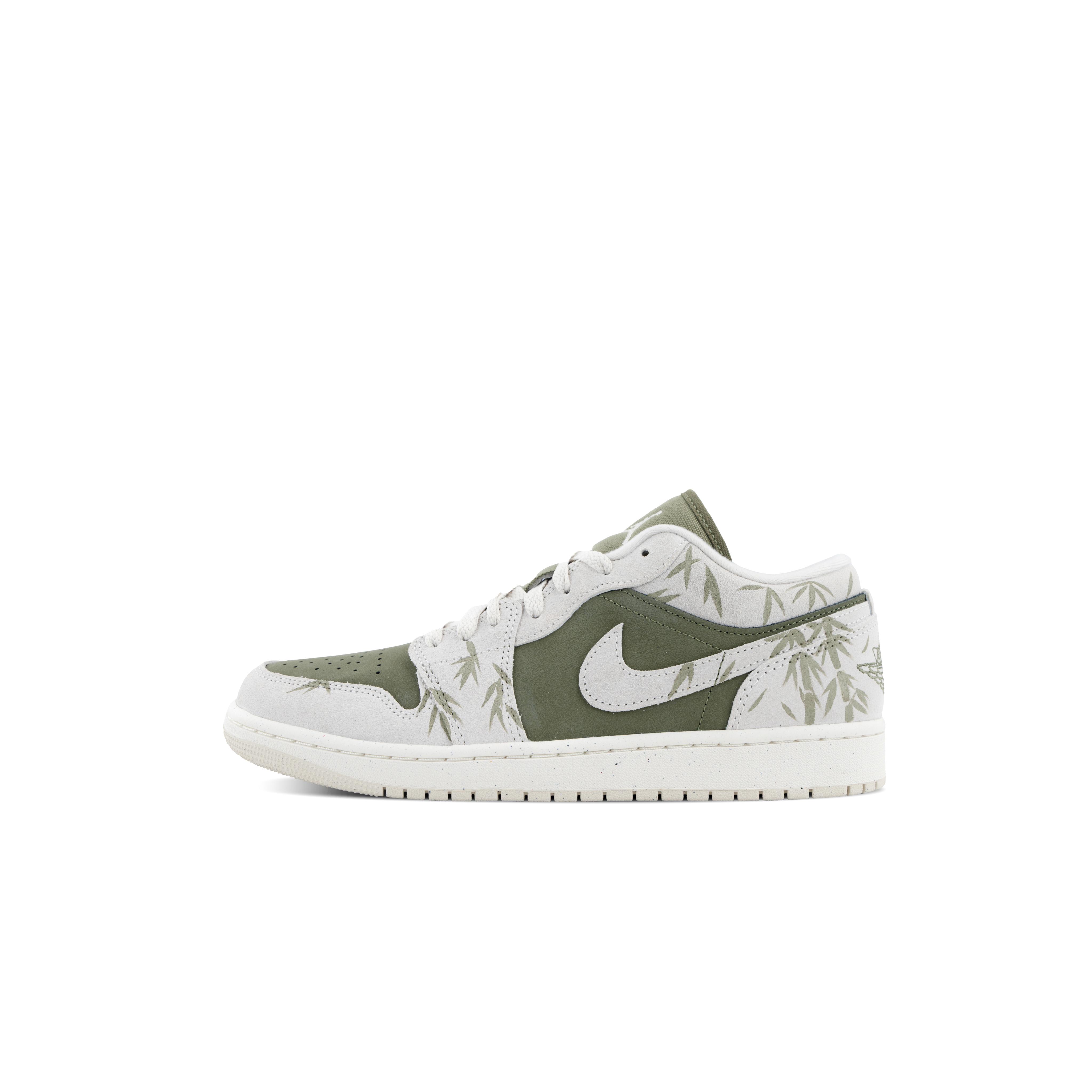 Nike Abrasion Resistant Low top Skateboard Shoes Unisex White Cyan HV4089-201(Team1149-) 43
Nike Abrasion Resistant Low top Skateboard Shoes Unisex White Cyan HV4089-201(Team1149-) 43