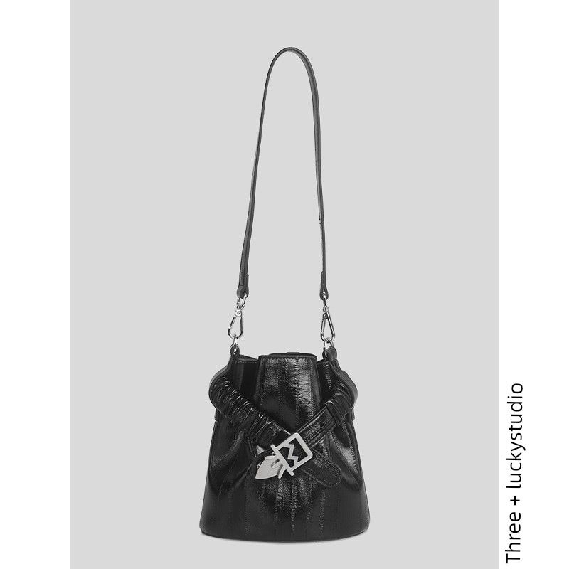 Kikawa Card Original Underarm Shoulder Satchel Bucket Bag Black
Kikawa Card Original Underarm Shoulder Satchel Bucket Bag Black