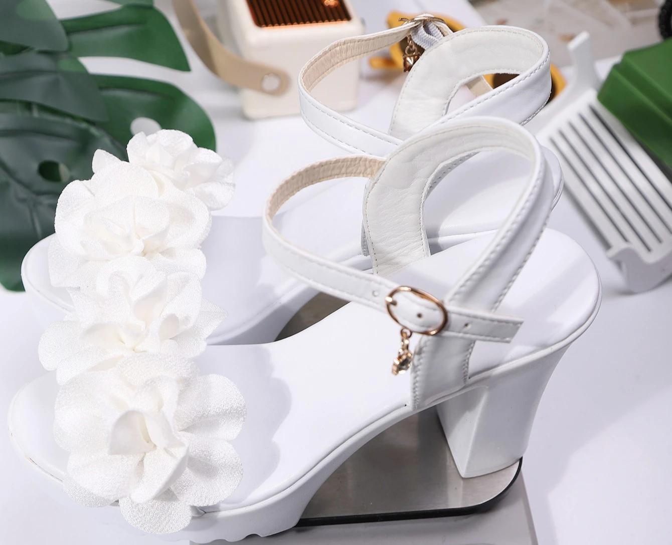 Fashion 2025 Summer High Heels Sandals Woman Gladiator Open Toe Sexy Peep Toe Chunky Heel Platform Shoes Fashion Floral Women Sandals 43
Fashion 2025 Summer High Heels Sandals Woman Gladiator Open Toe Sexy Peep Toe Chunky Heel Platform Shoes Fashion Floral Women Sandals 43