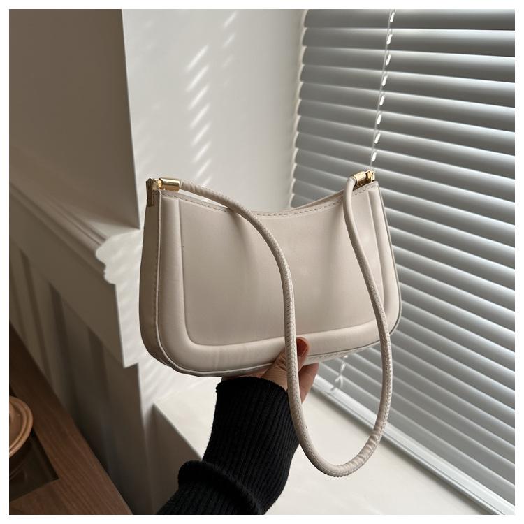 Трендовые ретро женские сумки 2024: Повседневные однотонные сумки под мышкой белый
Трендовые ретро женские сумки 2024: Повседневные однотонные сумки под мышкой белый