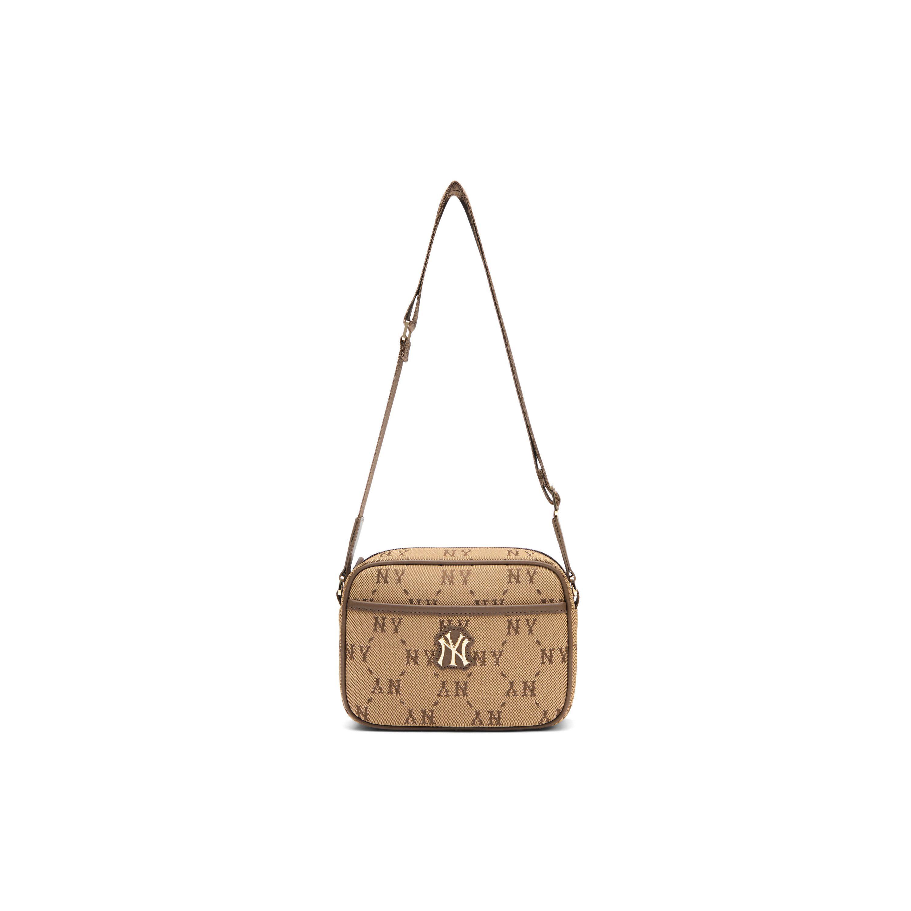 MLB New York Yankees Classic Vintage Versatile Commuter Lightweight Crossbody Bag Unisex bags Khaki Brown 7ACRMDJ5N-50BGS Khaki
MLB New York Yankees Classic Vintage Versatile Commuter Lightweight Crossbody Bag Unisex bags Khaki Brown 7ACRMDJ5N-50BGS Khaki