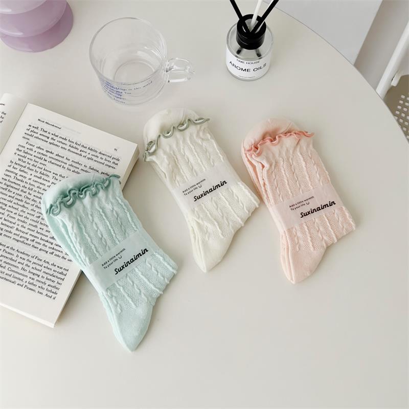 5 Pairs of Female Spring and Summer Breathable Thin Mesh Sweet Solid Color Auricular-side Tube Stack Socks 5 Pairs
5 Pairs of Female Spring and Summer Breathable Thin Mesh Sweet Solid Color Auricular-side Tube Stack Socks 5 Pairs