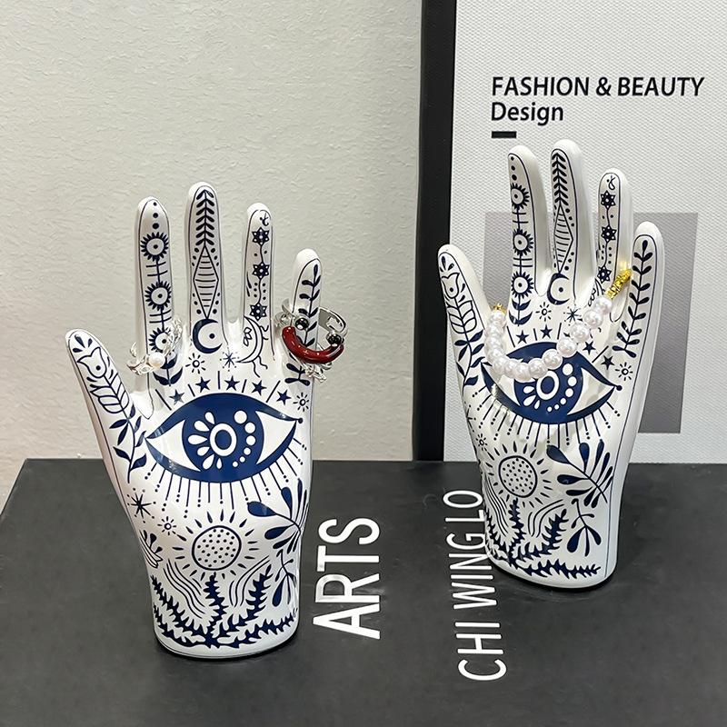 Hand Ring Holder Jewelry Holder Stand Witch Mystical Gifts Women Black Palmistry Hand Psychic Fortune Teller Ceramic Figurine
Hand Ring Holder Jewelry Holder Stand Witch Mystical Gifts Women Black Palmistry Hand Psychic Fortune Teller Ceramic Figurine