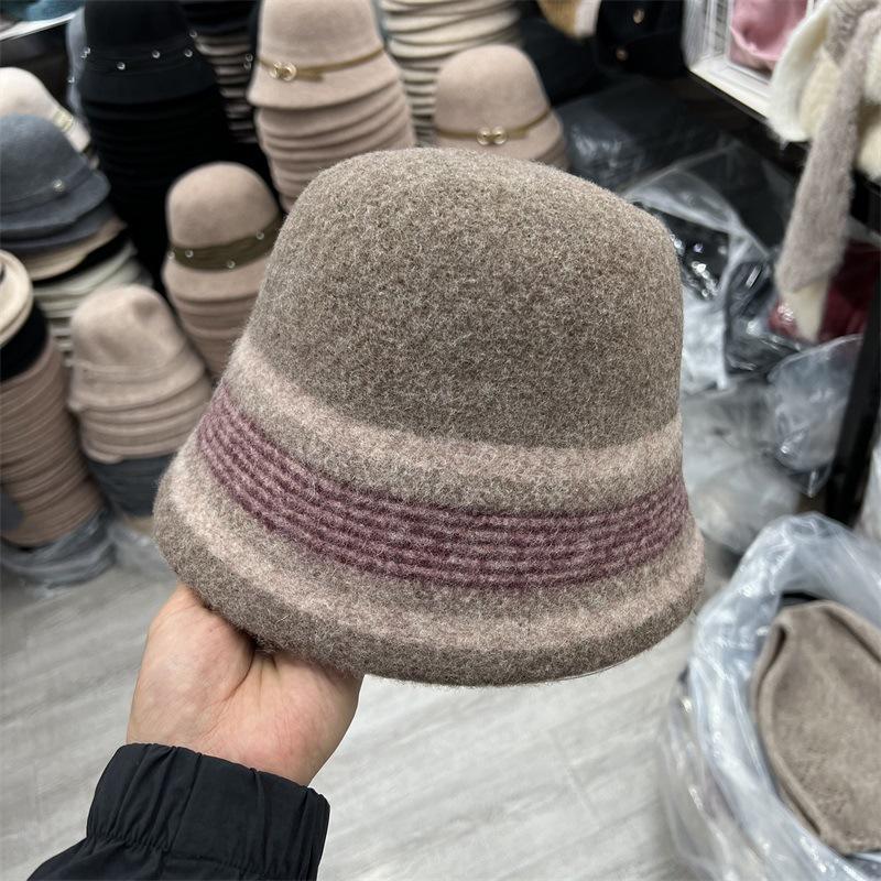 High-end woolen fisherman s hat children s autumn and winter fashion versatile face small bucket hat thermal basin hat British top hat M(56-58cm)
High-end woolen fisherman s hat children s autumn and winter fashion versatile face small bucket hat thermal basin hat British top hat M(56-58cm)