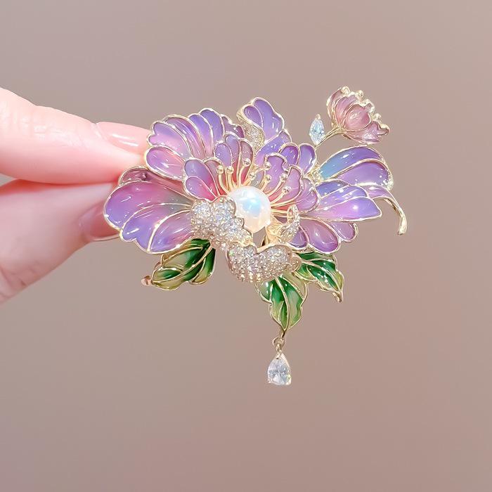 Элегантная брошь в виде цветка пиона - Ретро национальный стиль, Продвинутый аксессуар-булавка для ципао и ханьфу
Элегантная брошь в виде цветка пиона - Ретро национальный стиль, Продвинутый аксессуар-булавка для ципао и ханьфу