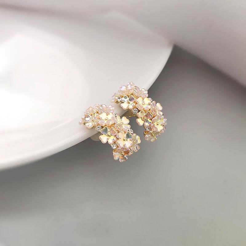 Лепестковые клипсы для ушей: Не требующие пирсинга, модные и безболезненные серьги в стиле 2021 года для женщин золотой
Лепестковые клипсы для ушей: Не требующие пирсинга, модные и безболезненные серьги в стиле 2021 года для женщин золотой