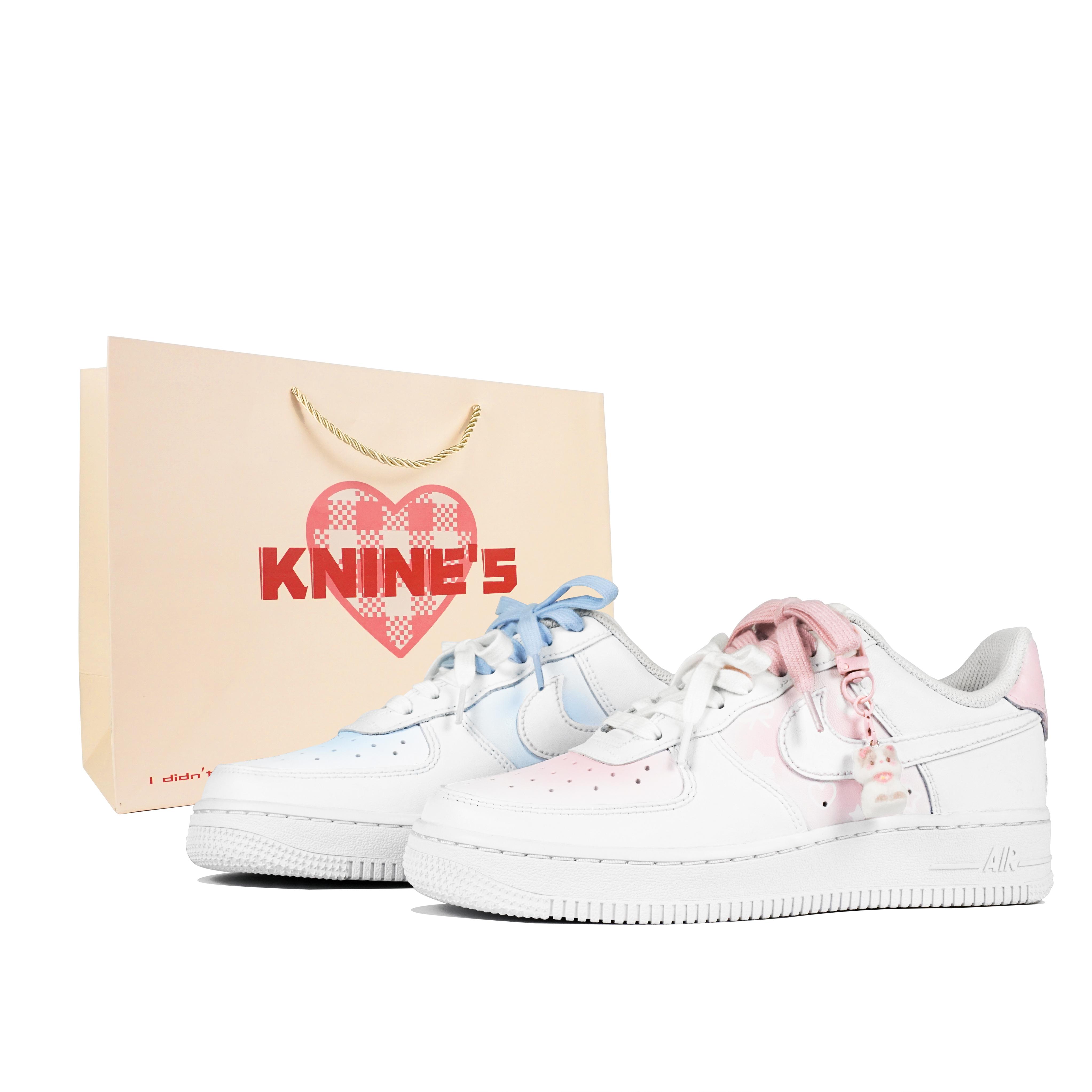 Nike Air Force 1 Low top Skateboard Shoes Women s White Pink Blue DD8959-100(Team-) 35.5
Nike Air Force 1 Low top Skateboard Shoes Women s White Pink Blue DD8959-100(Team-) 35.5