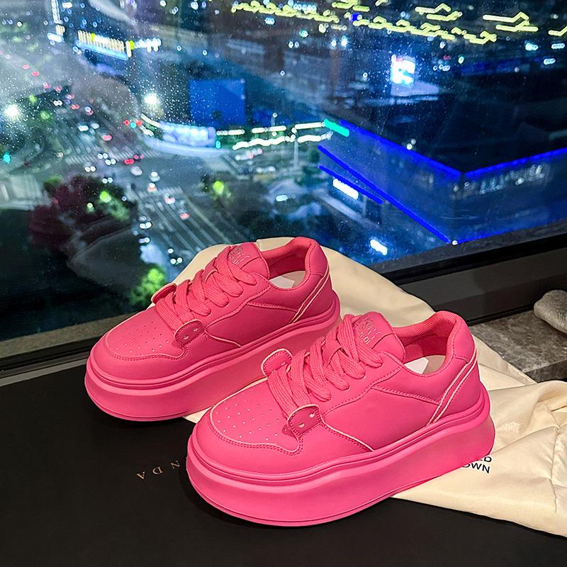 Жіноче взуття на платформі цукеркового кольору 2025 осінь нова модна універсальна темпераментна зручна повсякденна спортивна взуття 40 рожевий червоний колір
Жіноче взуття на платформі цукеркового кольору 2025 осінь нова модна універсальна темпераментна зручна повсякденна спортивна взуття 40 рожевий червоний колір
