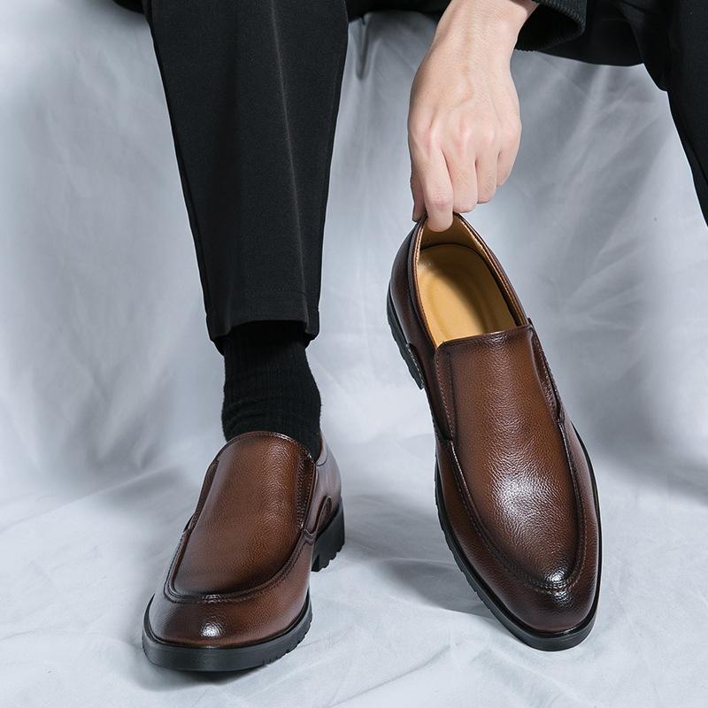 Large size men s large size one-pedal loafers 2025 spring and autumn new leather shoes 46 Korean version of trendy business shoes 38 чорний
Large size men s large size one-pedal loafers 2025 spring and autumn new leather shoes 46 Korean version of trendy business shoes 38 чорний