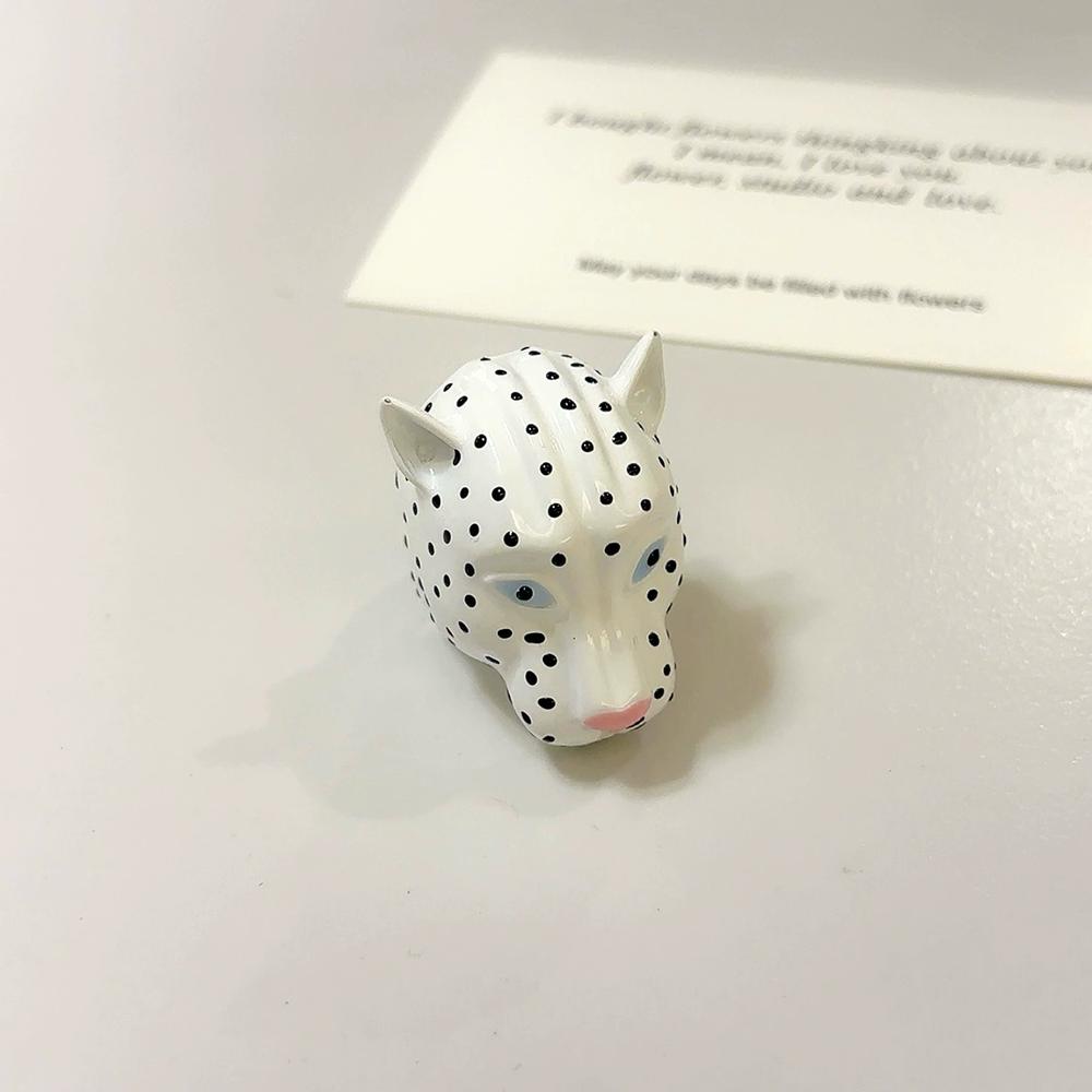 Retro Enamel Leopard Head Pendant Imitation Pearl Necklace Fashion Trendy Neckchain Women Trendy Personalized Jewelry Accessorie Other
Retro Enamel Leopard Head Pendant Imitation Pearl Necklace Fashion Trendy Neckchain Women Trendy Personalized Jewelry Accessorie Other