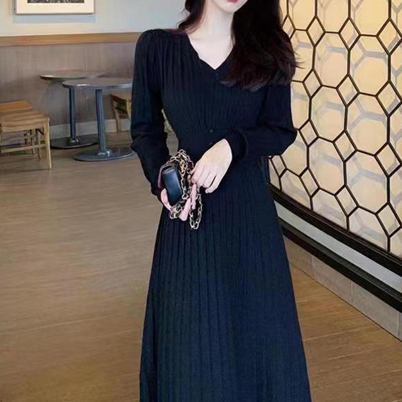 2026 Autumn/Winter Korean High-Waist V-Neck Pullover Dress, Women s Elegant Solid Long Knit Sweater A-Line Skirt One Size чёрный
2026 Autumn/Winter Korean High-Waist V-Neck Pullover Dress, Women s Elegant Solid Long Knit Sweater A-Line Skirt One Size чёрный