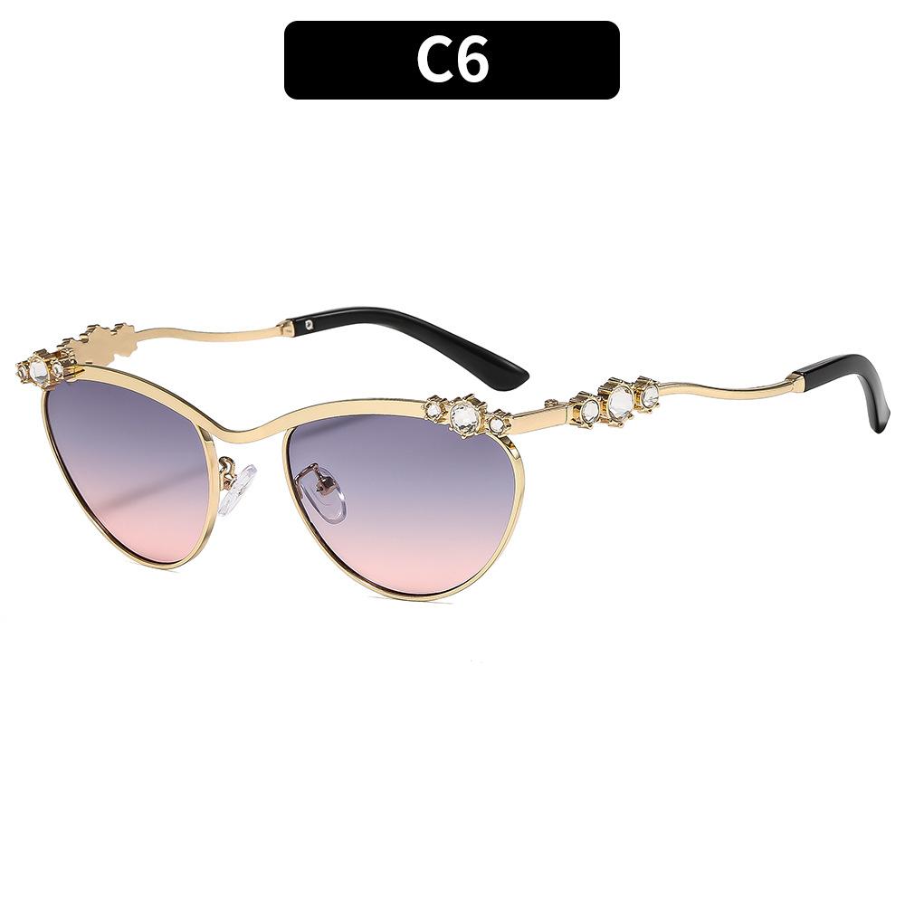 Y2K Vintage Oval Small Frame Women Sunglasses 2025 Punk Elegant Designer Shiny Crystal Luxury Diamond Metal Sunshades for Female as pictures
Y2K Vintage Oval Small Frame Women Sunglasses 2025 Punk Elegant Designer Shiny Crystal Luxury Diamond Metal Sunshades for Female as pictures